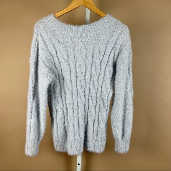 Lucky Brand Size Small Cable Knit Chunky V Neck Eyelash Buttery Knit Sweater - Picture 3 of 9